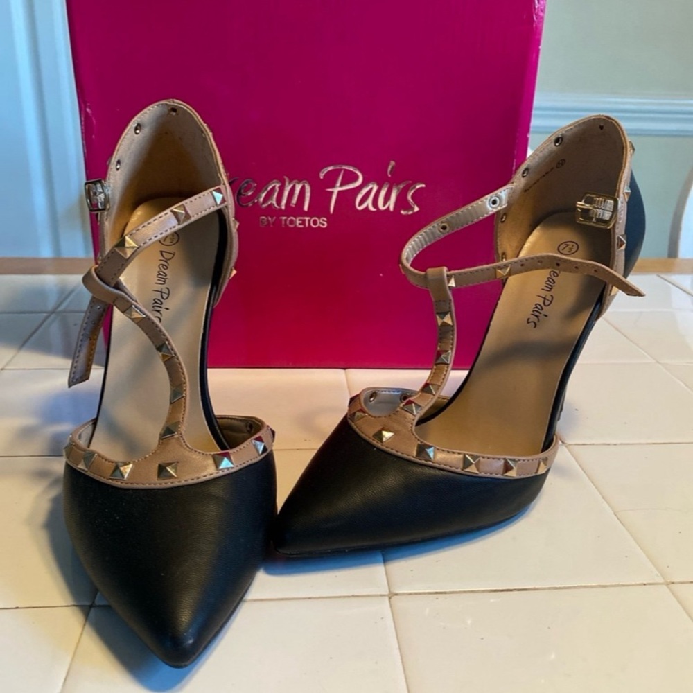 Dream Pairs Heels
